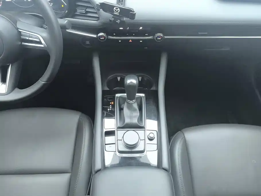 Mazda 3 Axela — миниатюра 16