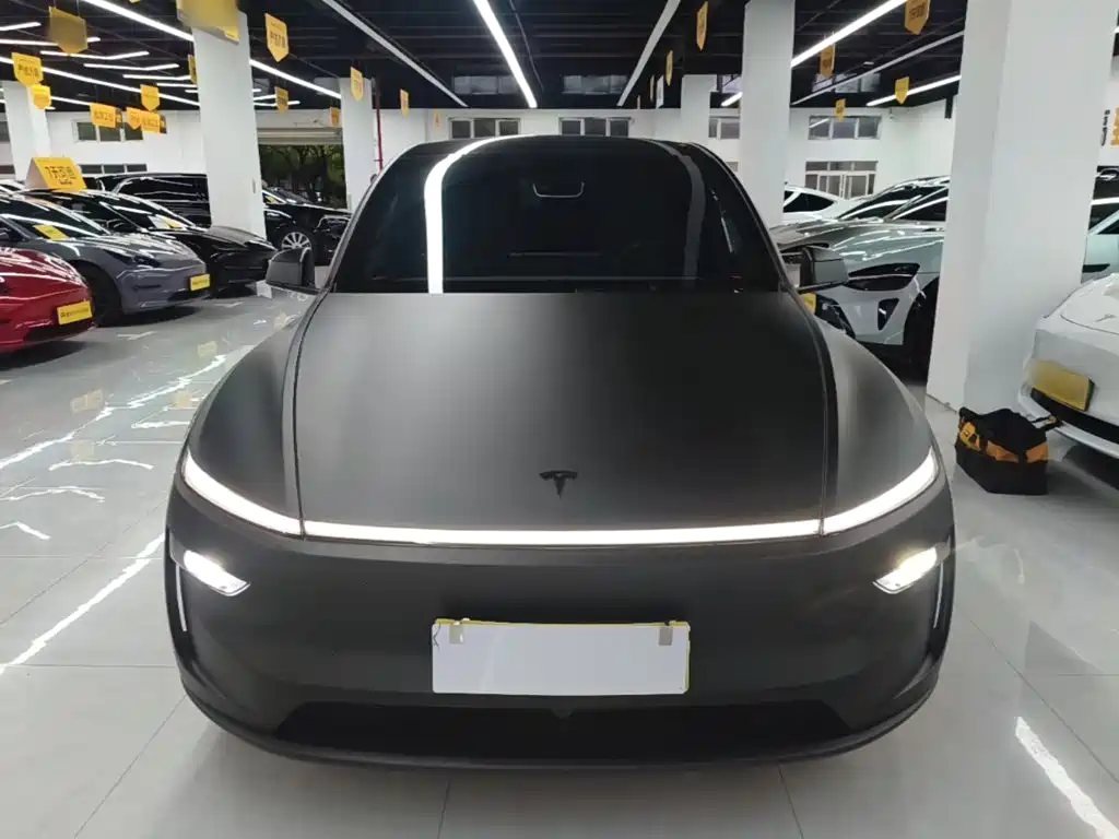 Tesla Model Y L