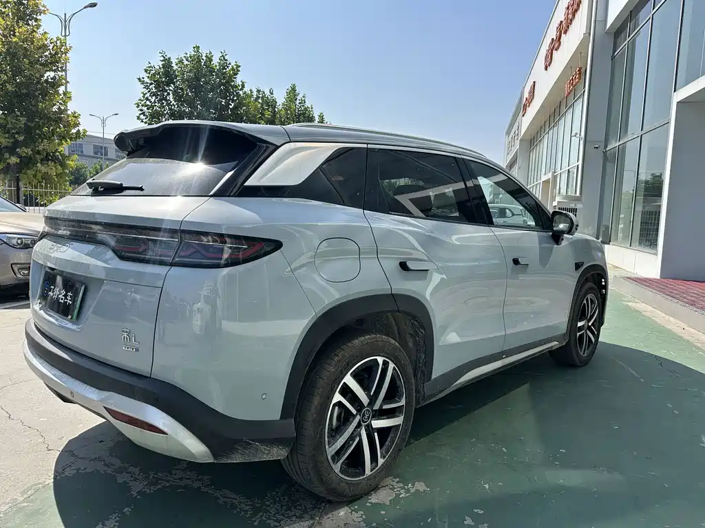 BYD L DM-i — миниатюра 4