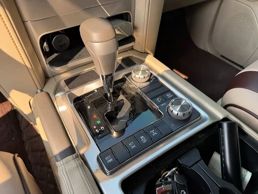 Toyota Land Cruiser — миниатюра 9