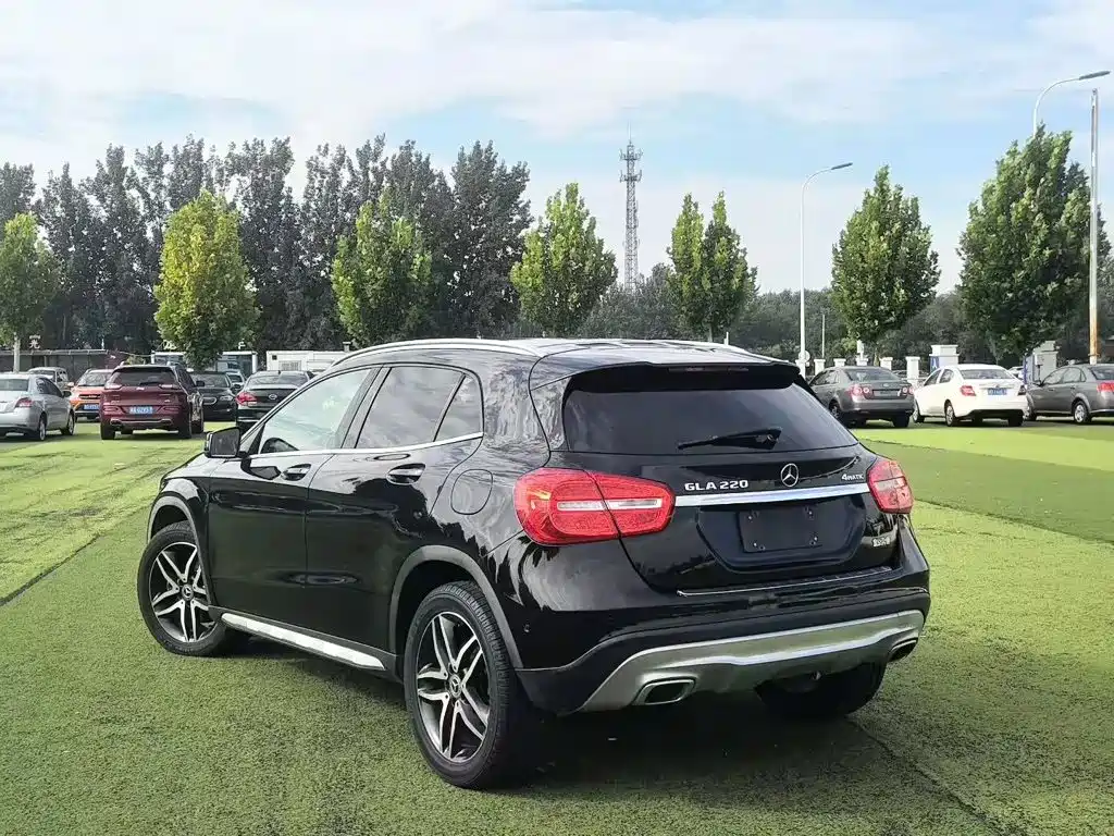 Mercedes-Benz GLA — миниатюра 9