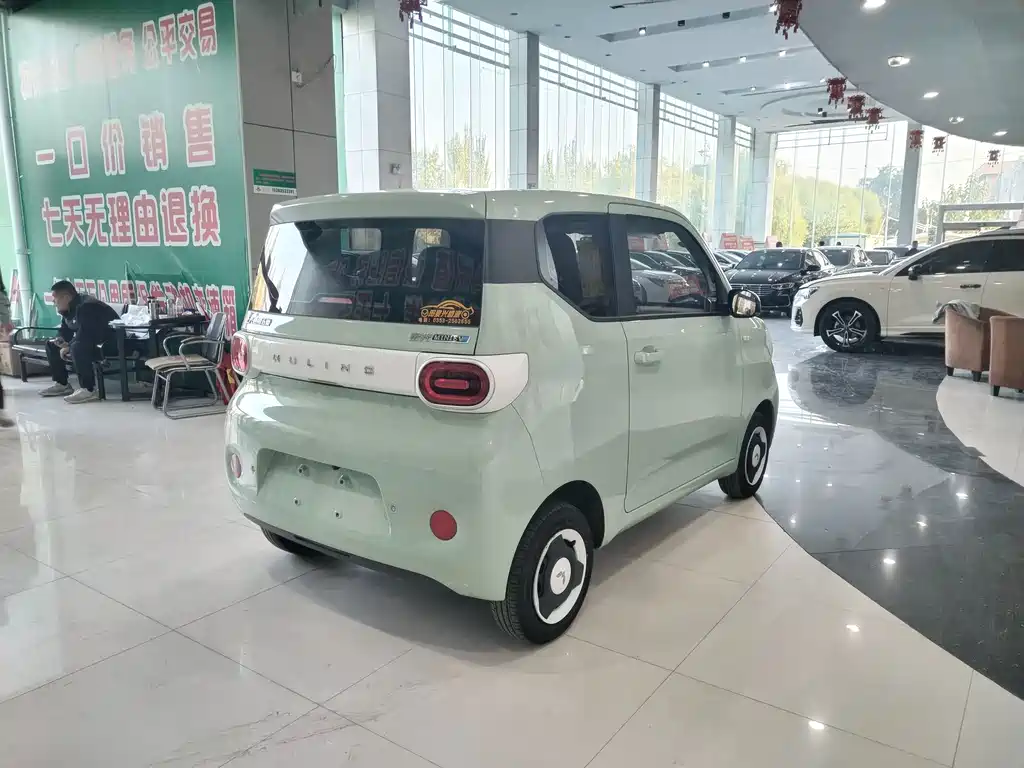 Wuling MINIEV — миниатюра 10