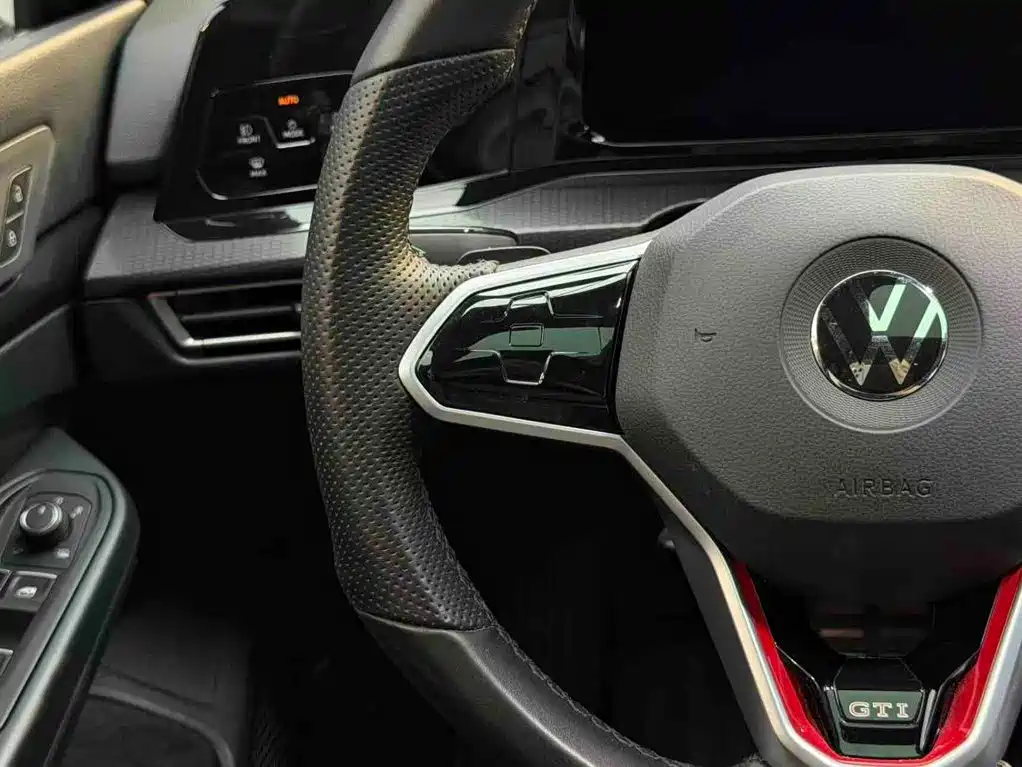 Volkswagen Golf GTI — миниатюра 35