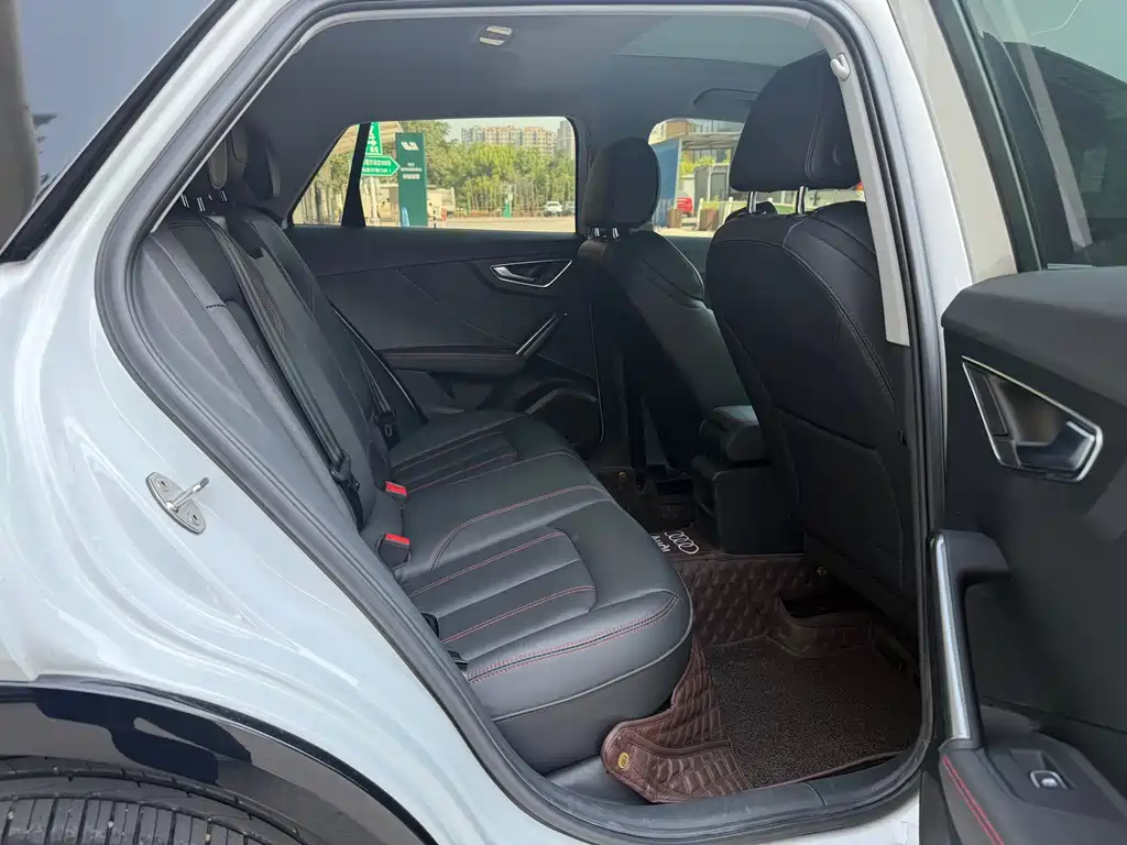Audi Q2L — миниатюра 10