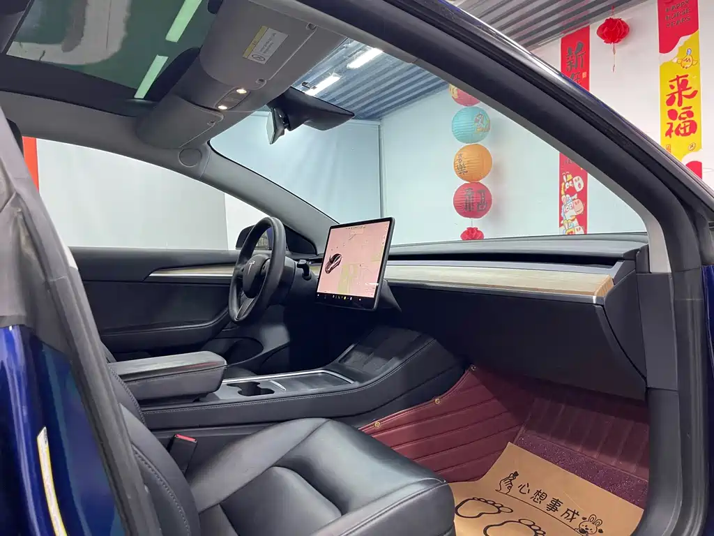 Tesla Model 3 — миниатюра 26