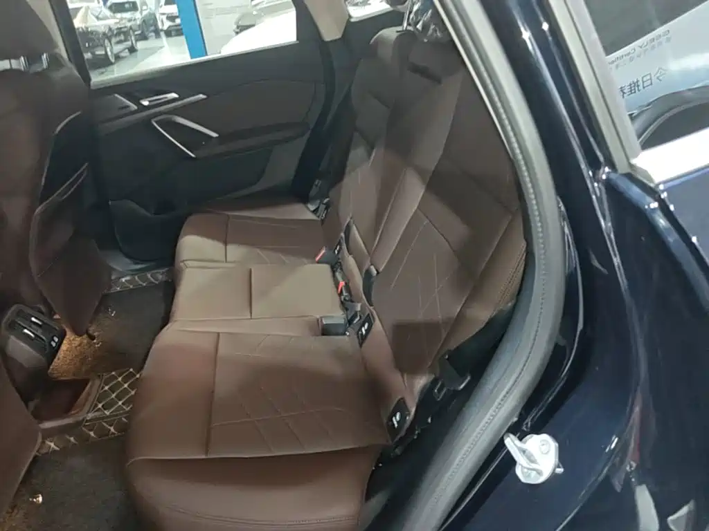 BMW iX1 — миниатюра 22