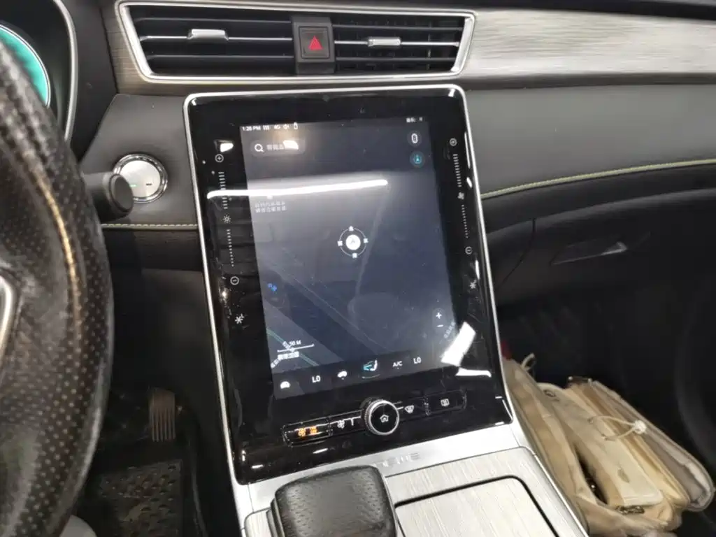 Roewe RX5 New Energy — миниатюра 13