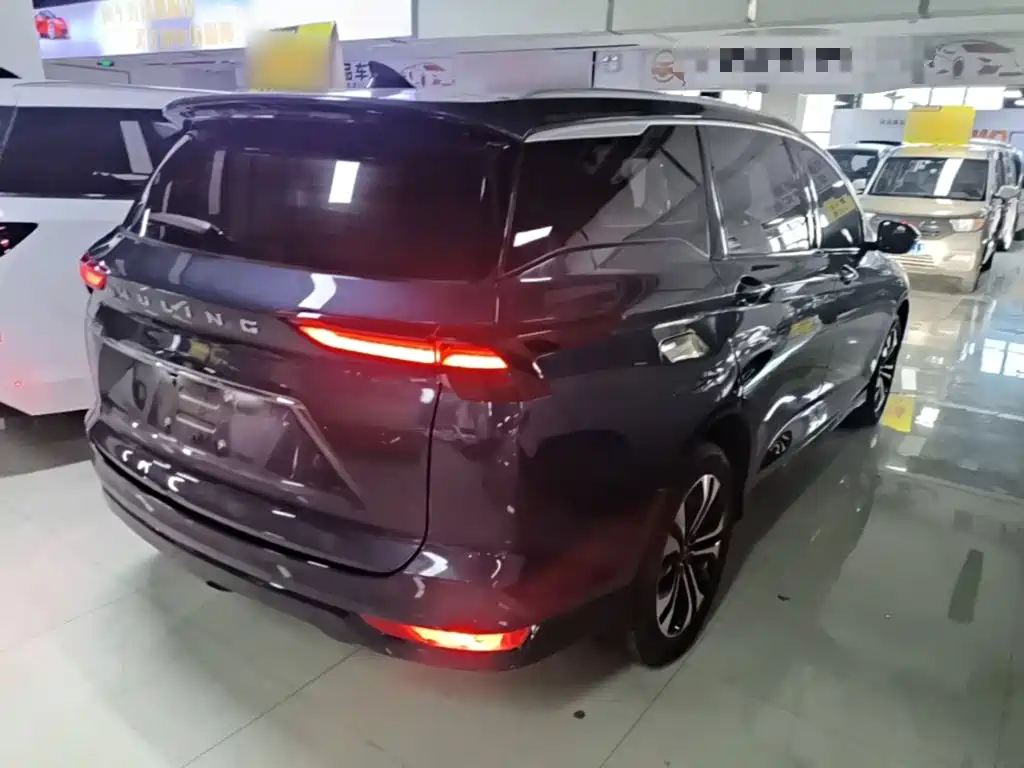Wuling Victory — миниатюра 7