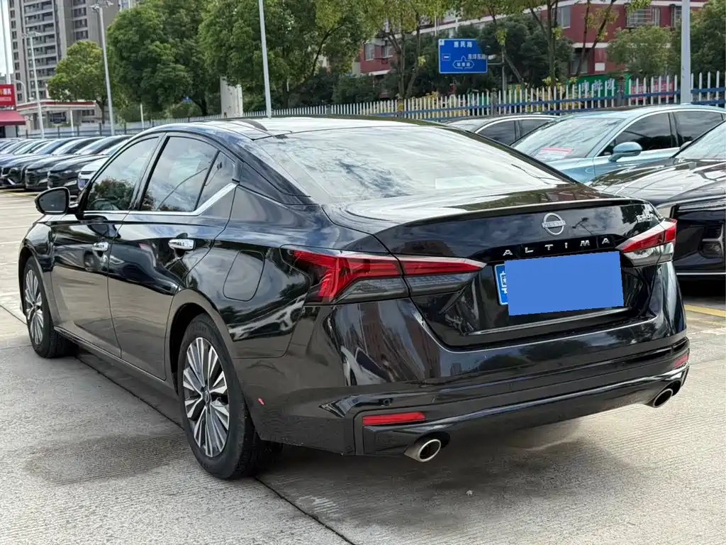 Nissan Teana — миниатюра 5