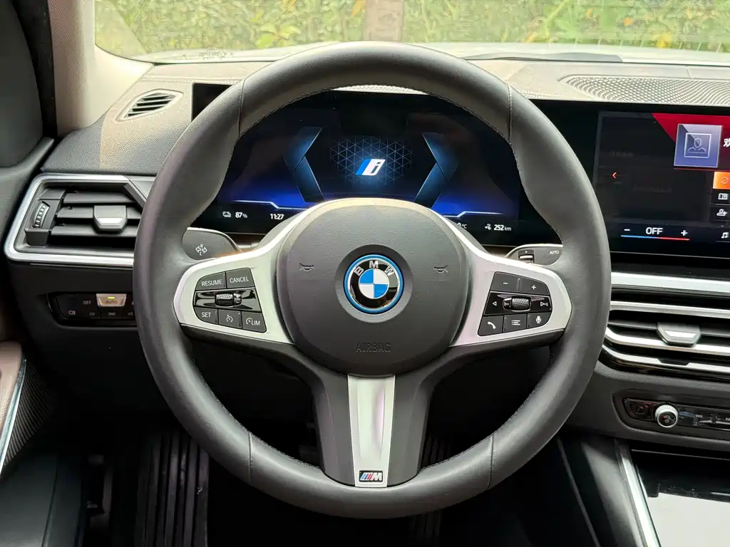 BMW i3 — миниатюра 14