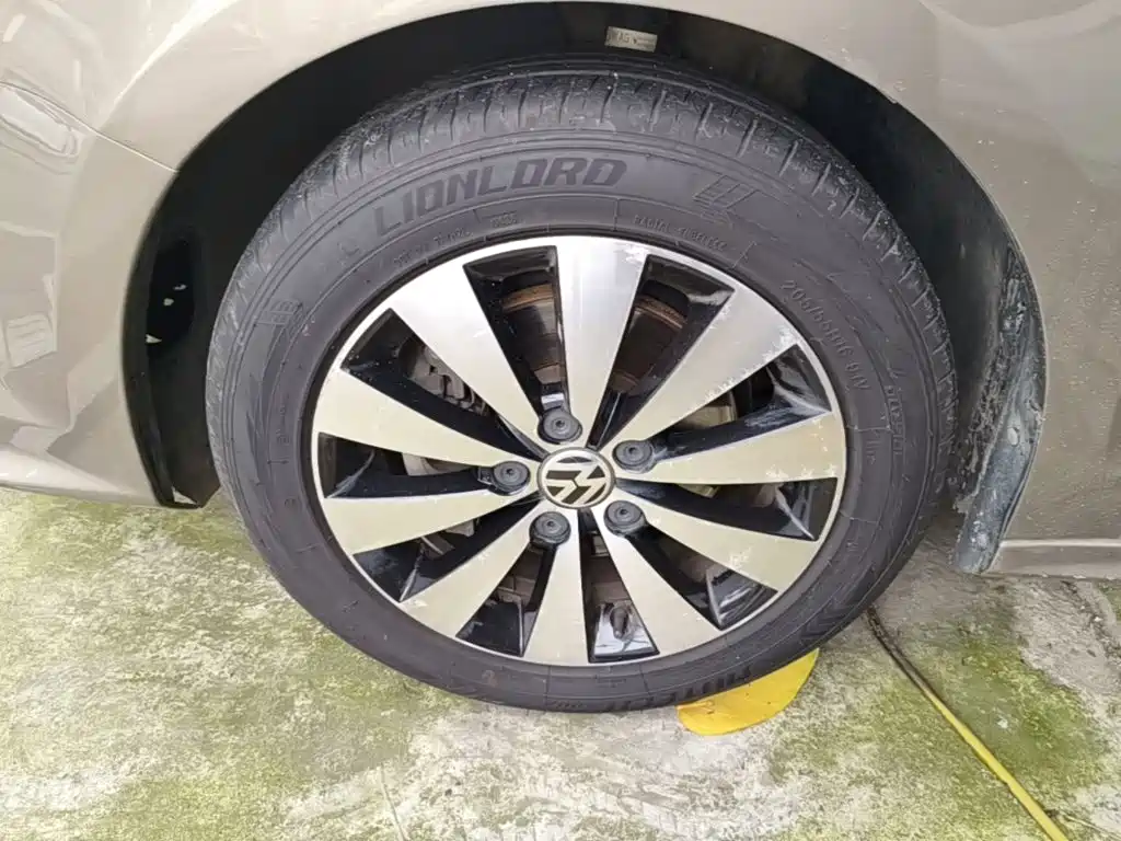 Volkswagen Sagitar — миниатюра 23