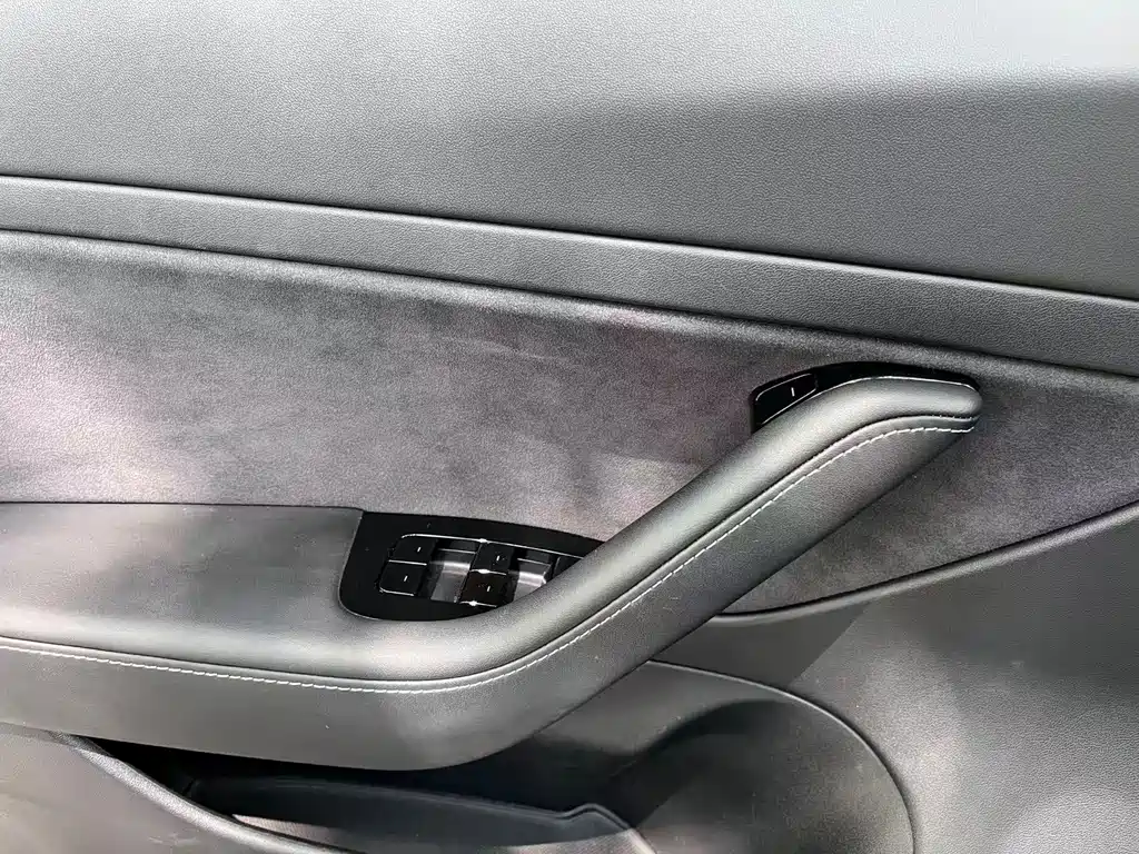 Tesla Model 3 — фотографии объявления, Фото 10