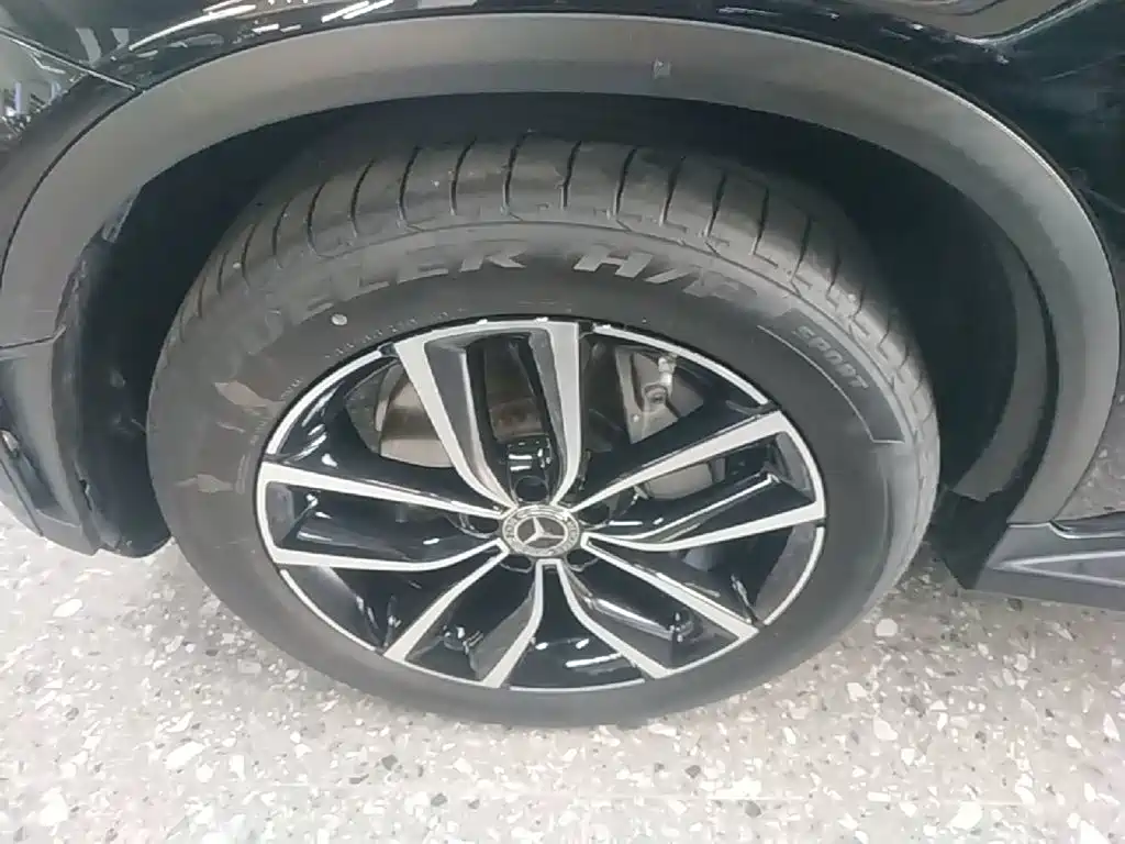 Mercedes-Benz GLC — миниатюра 23