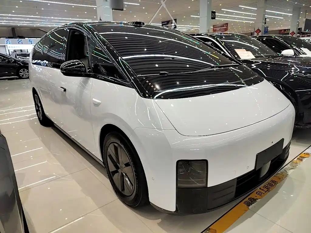 Li Auto Li MEGA — миниатюра 4