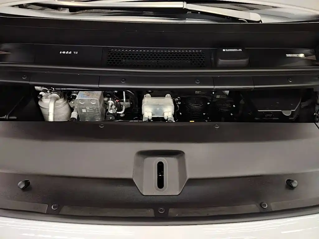 Li Auto Li MEGA — миниатюра 20