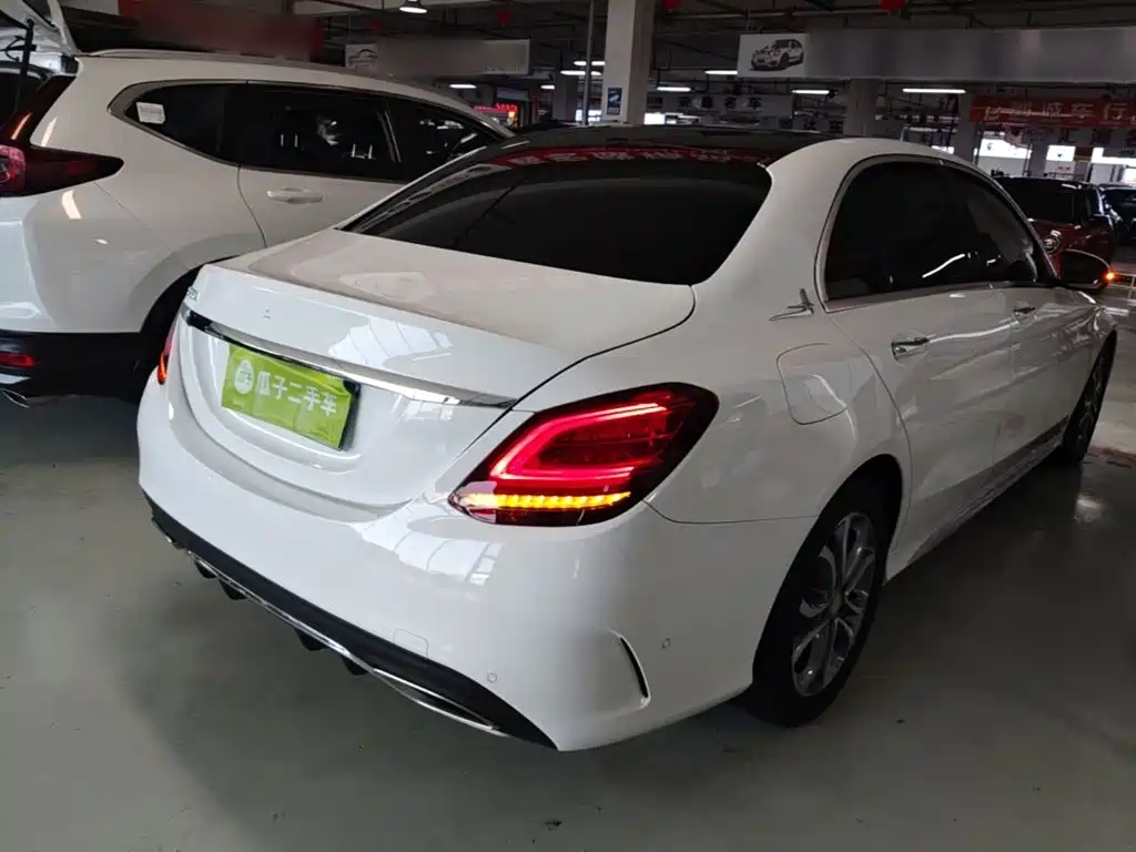 Mercedes-Benz C-Class — миниатюра 7
