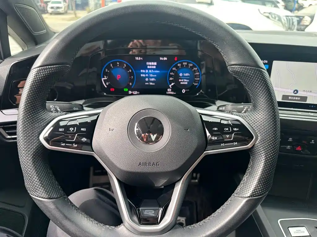 Volkswagen Golf — миниатюра 12