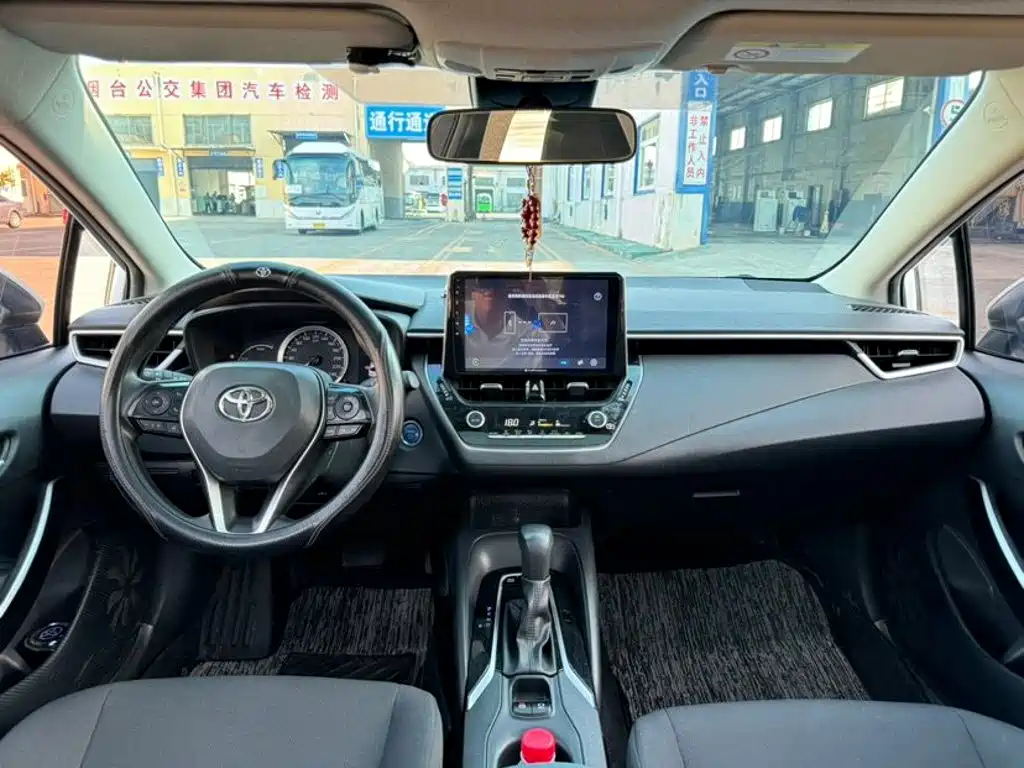 Toyota Corolla — миниатюра 8