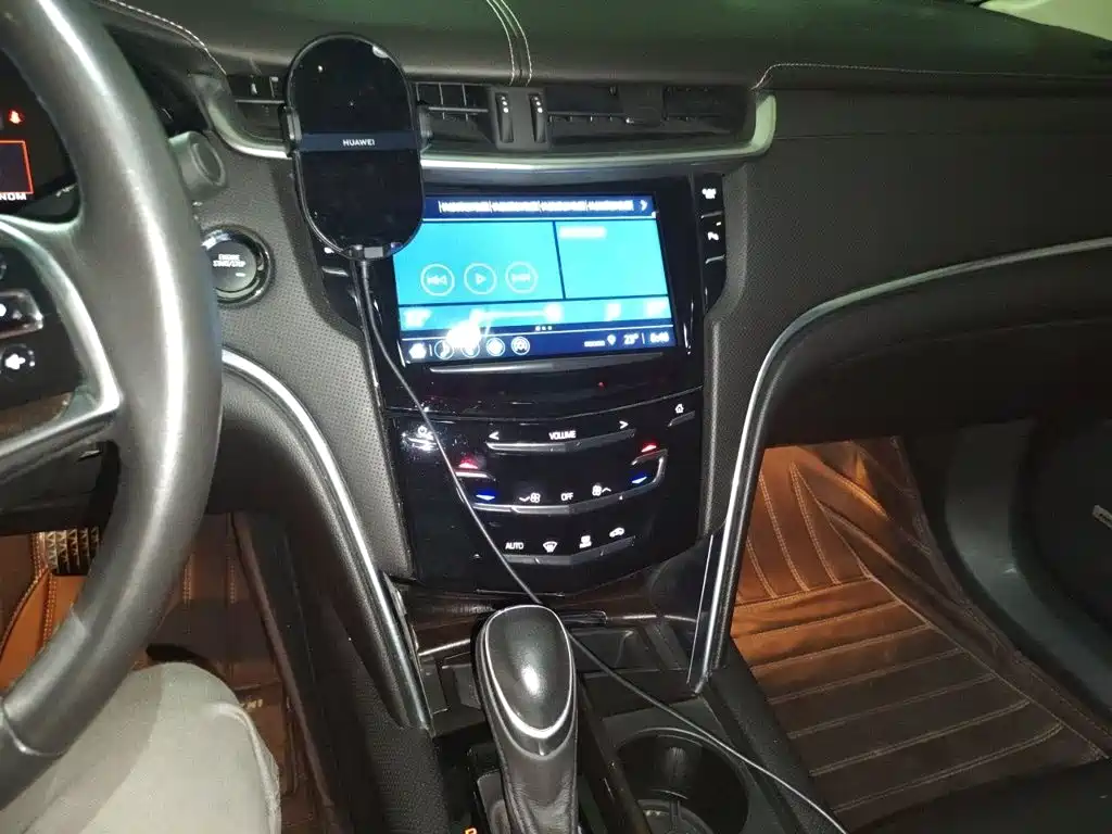 Cadillac XTS — миниатюра 6