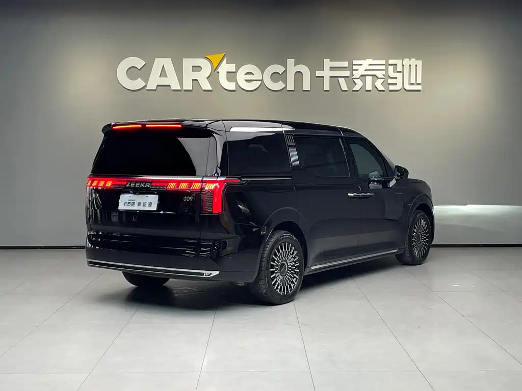 Zeekr 009 2024 мест Executive 108kWh