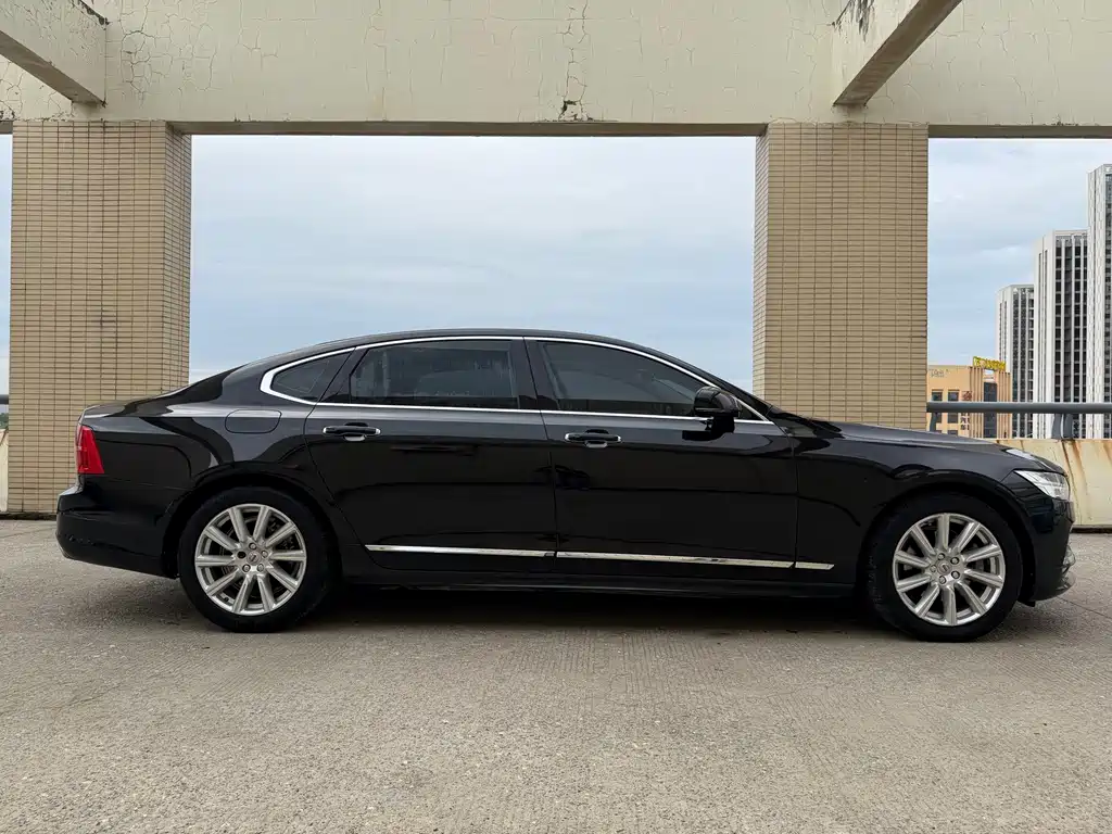Volvo S90 — миниатюра 4