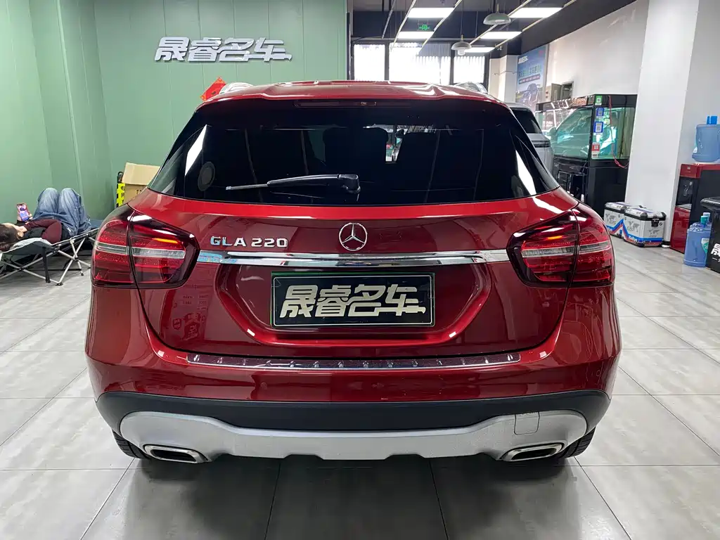Mercedes-Benz GLA 2017 GLA 220 4MATIC Fashion