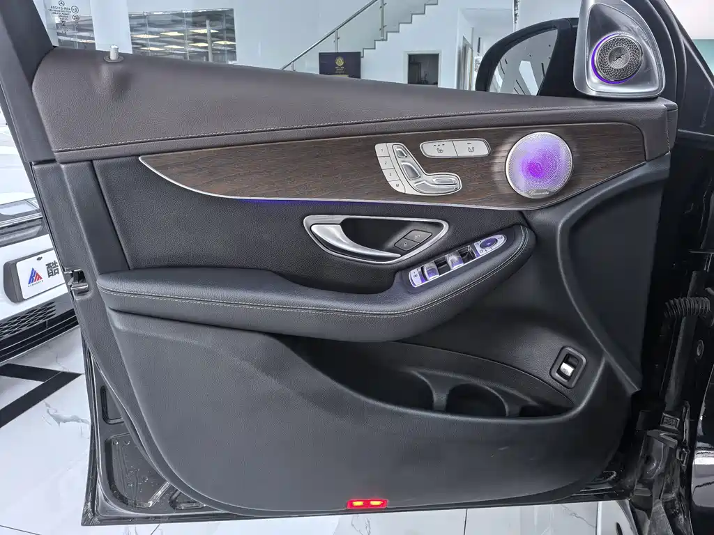 Mercedes-Benz GLC — миниатюра 4