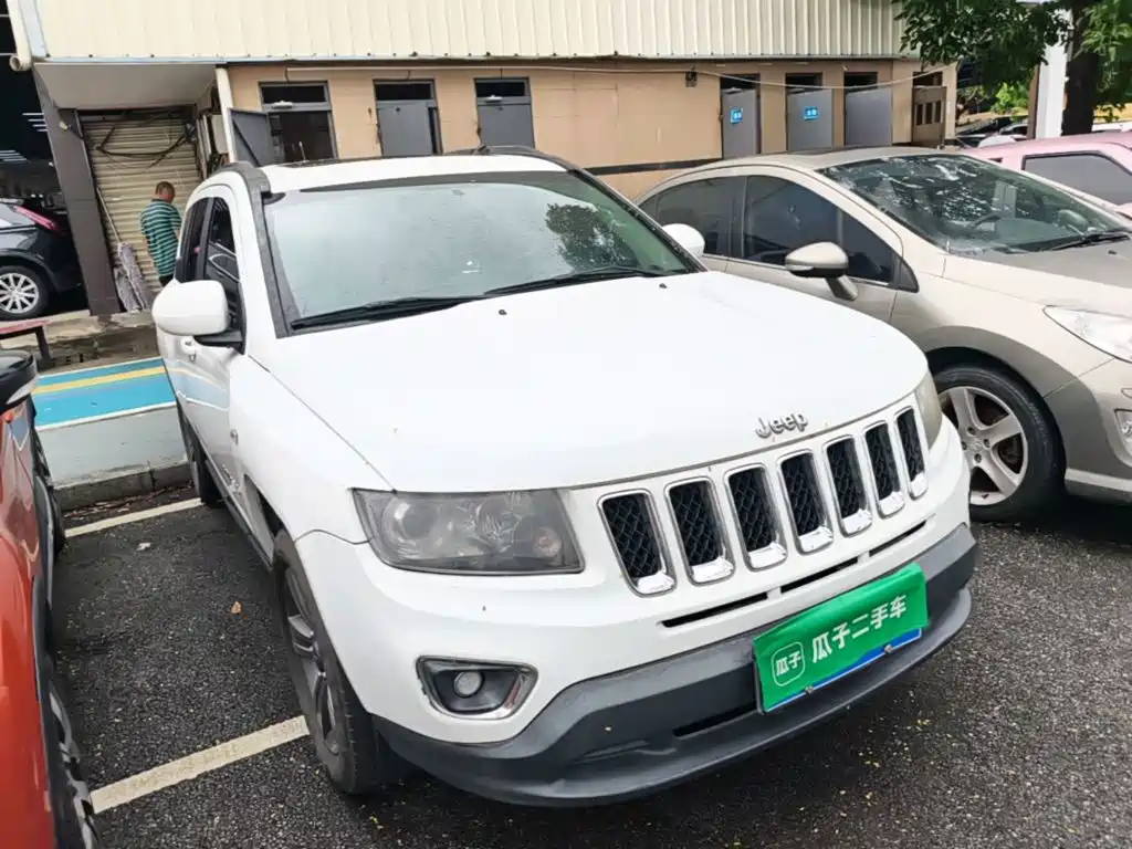 Jeep Compass (Import) — миниатюра 4