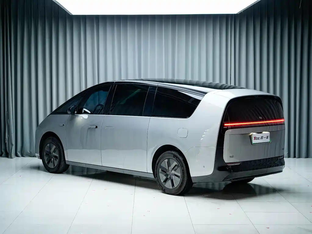 Li Auto Li MEGA — миниатюра 7