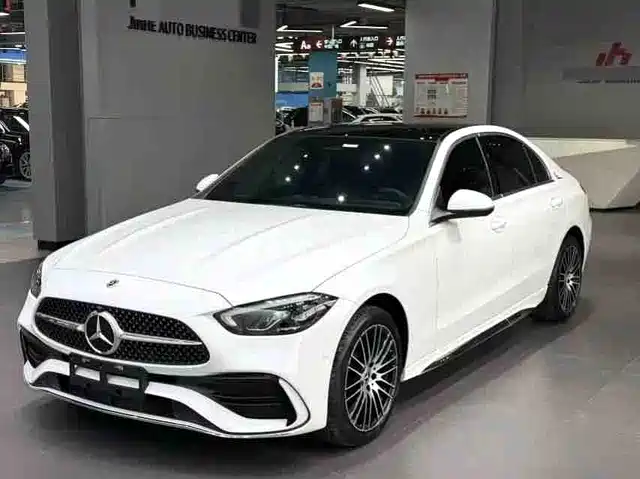 Mercedes-Benz C-Class 2024 C 260 L — фото 1