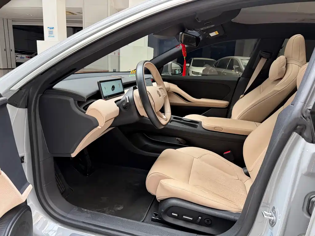 NIO ET5 — миниатюра 9