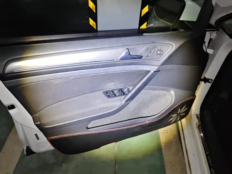 Volkswagen Golf 2016 1.6L AT Comfort