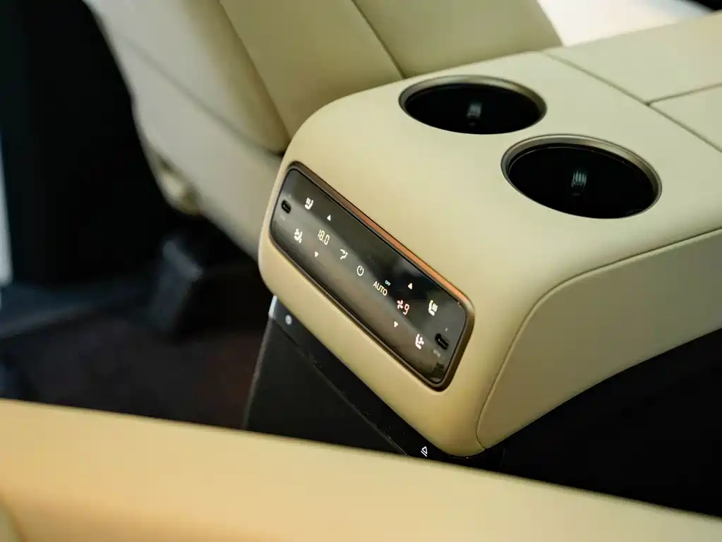 Li Auto Li MEGA — миниатюра 11