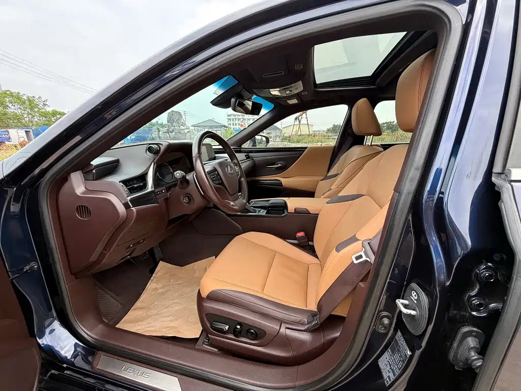 Lexus ES — миниатюра 4
