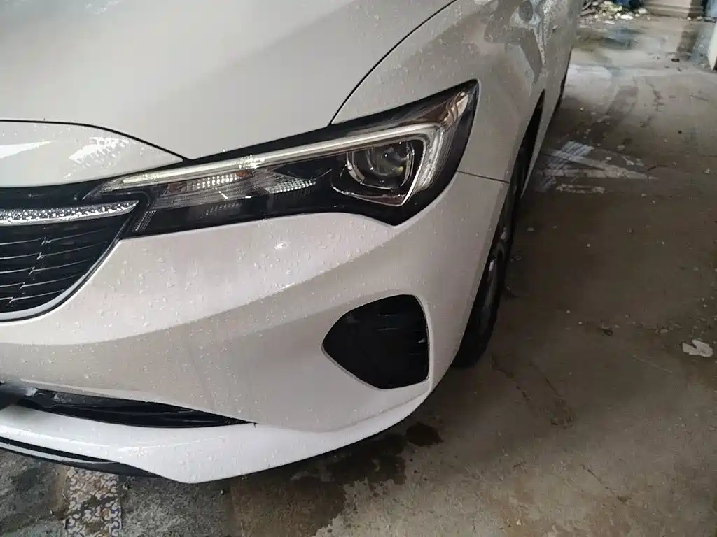 Buick Verano — миниатюра 18