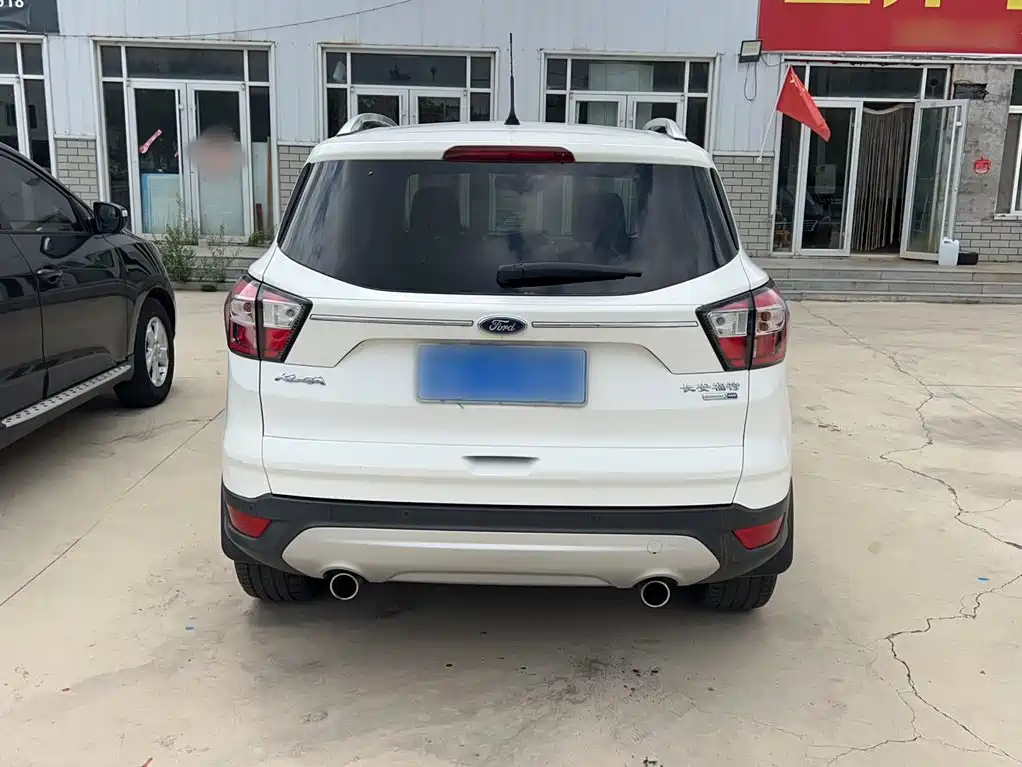 Ford Kuga — миниатюра 25