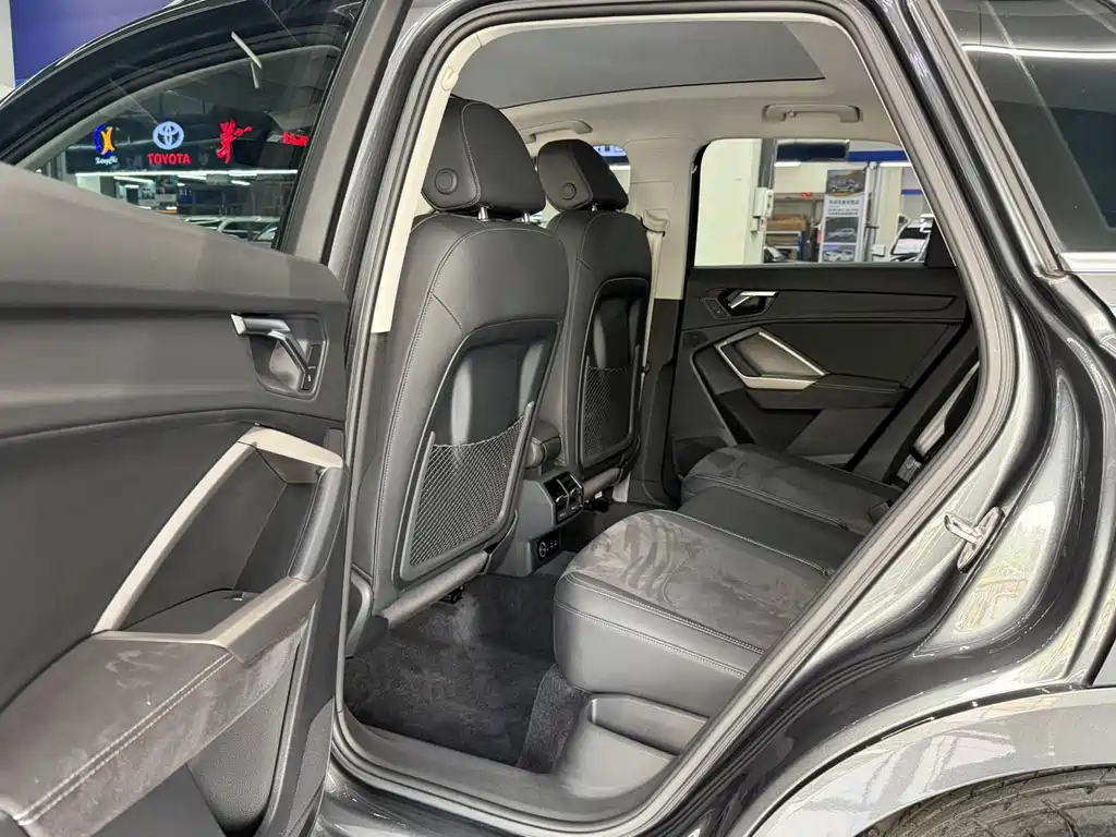 Audi Q3 2022 35 TFSI