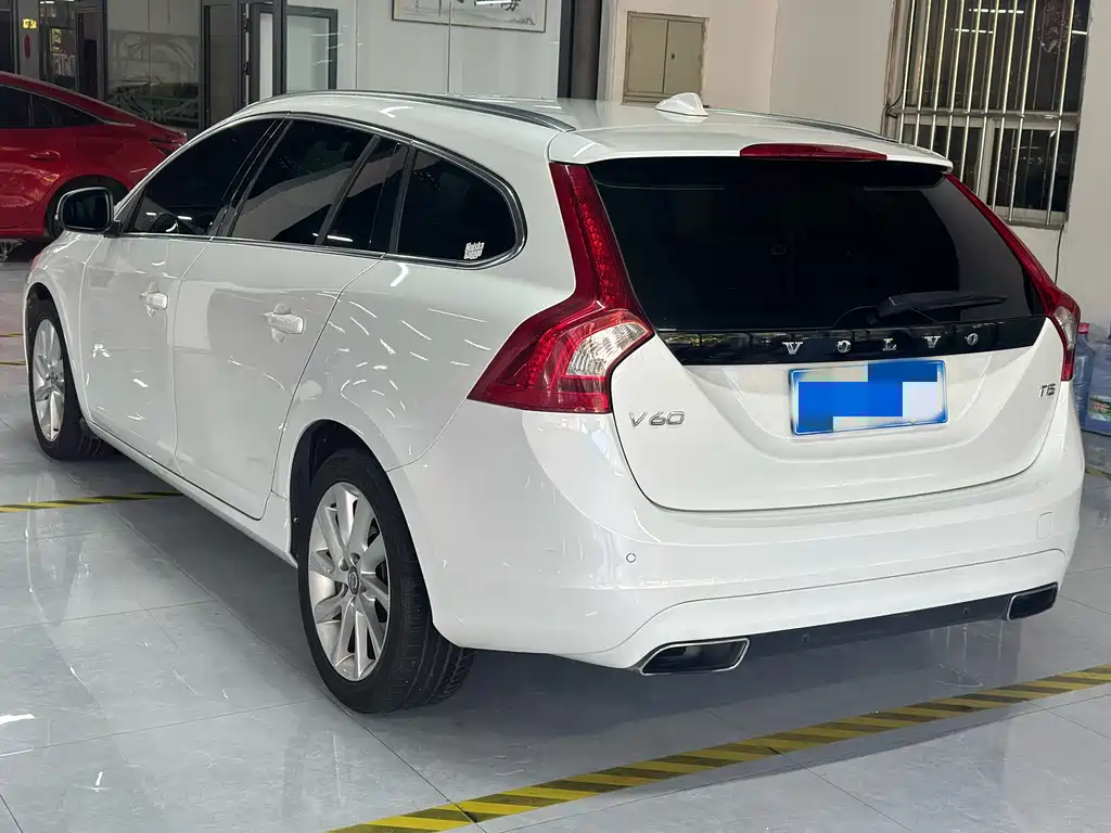 Volvo V60 — миниатюра 6