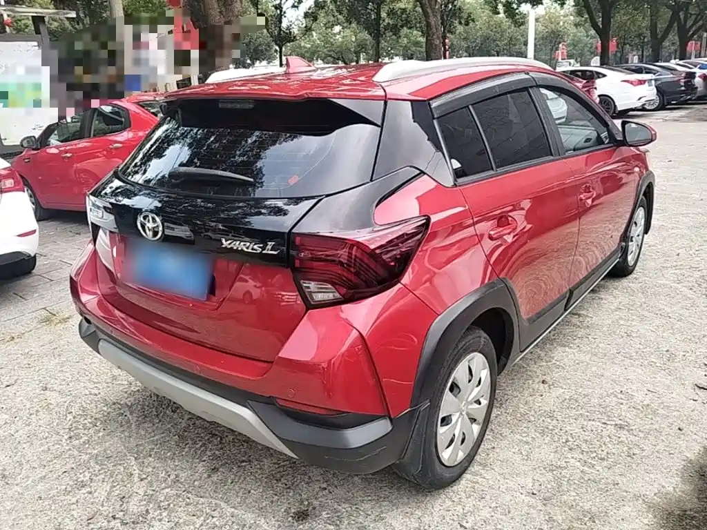 Toyota Yaris L — миниатюра 7