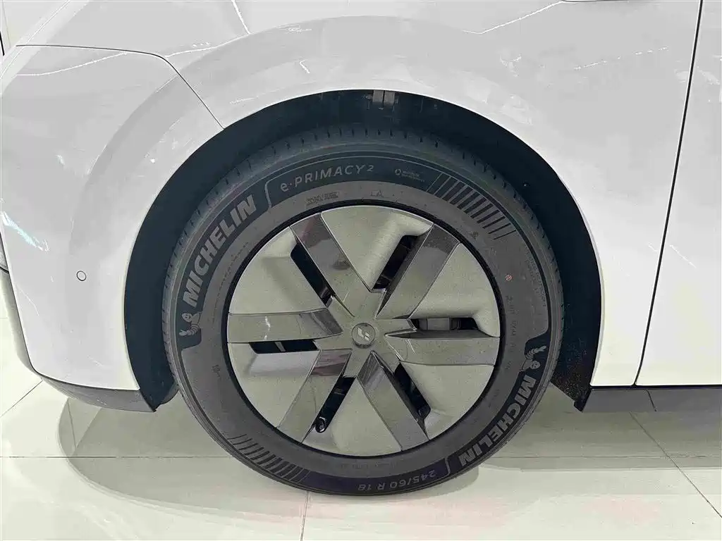 Li Auto Li MEGA — миниатюра 4