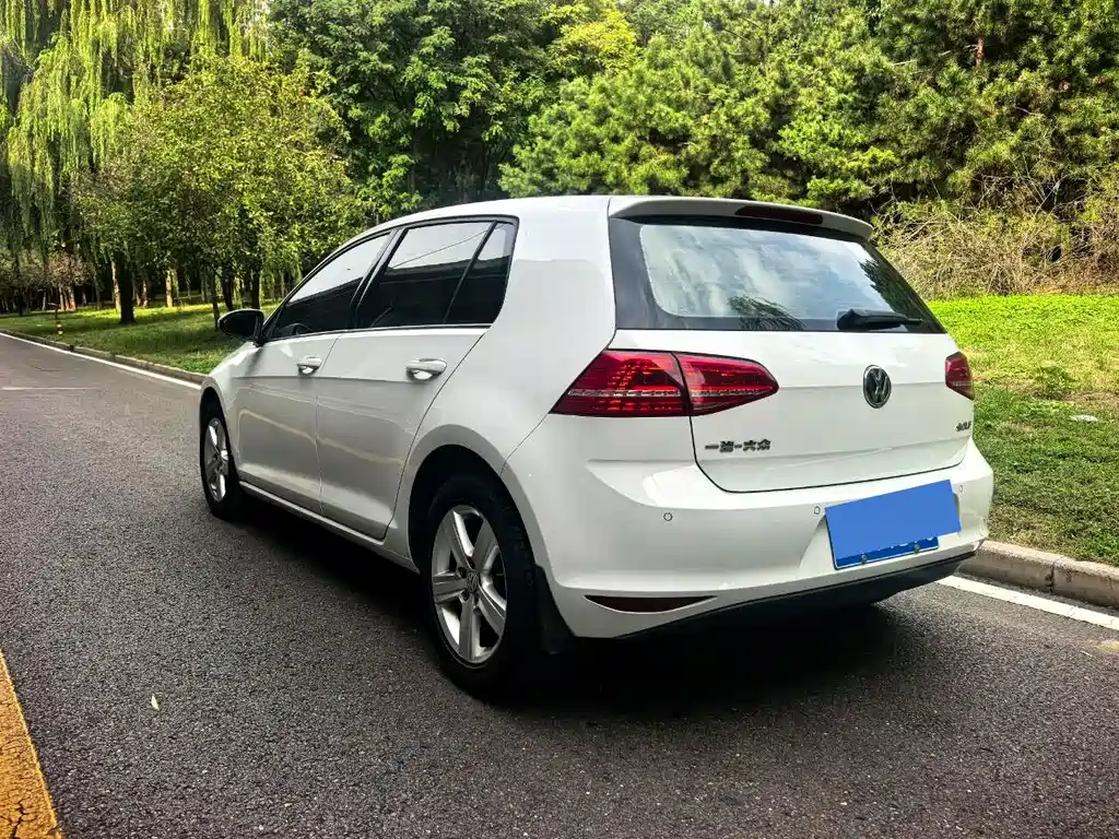 Volkswagen Golf — миниатюра 6
