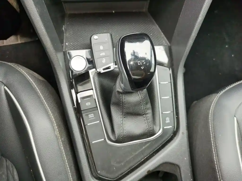 Volkswagen Tiguan L — миниатюра 14