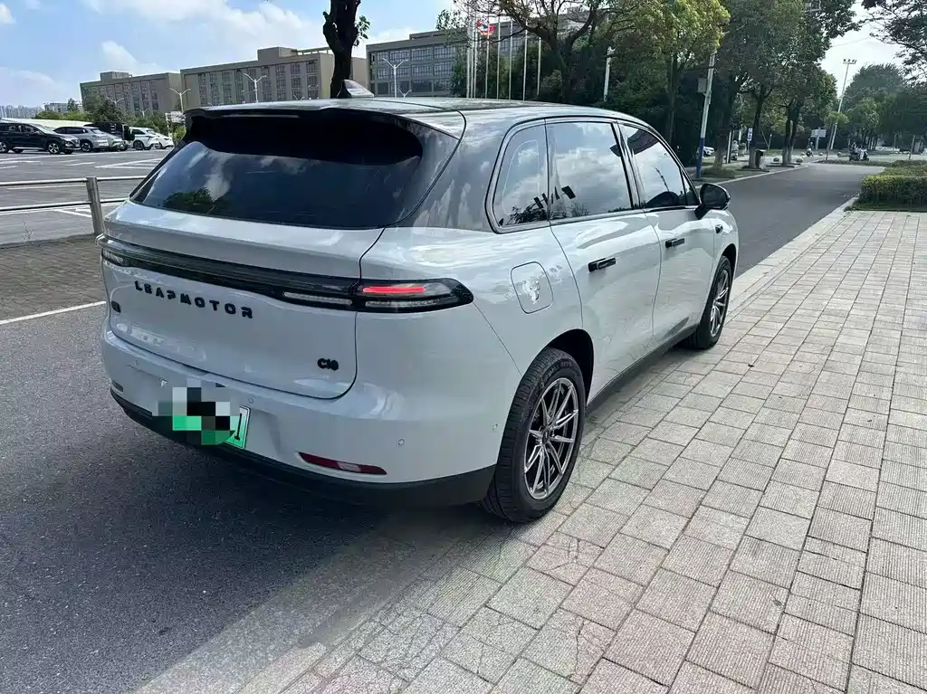 Leapmotor Leapmotor C10 — миниатюра 4