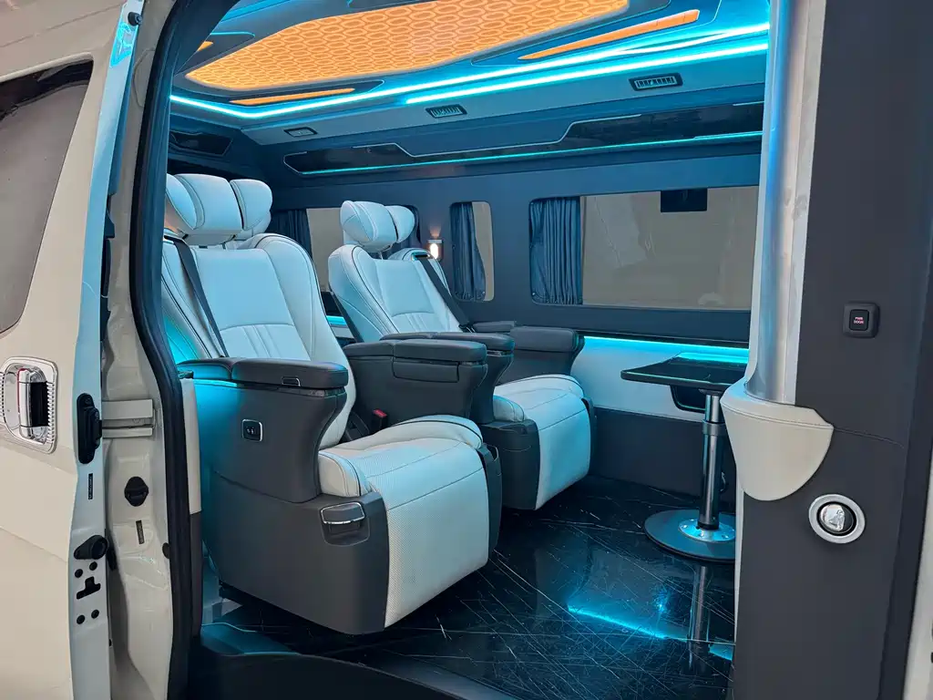 Toyota Hiace — миниатюра 9