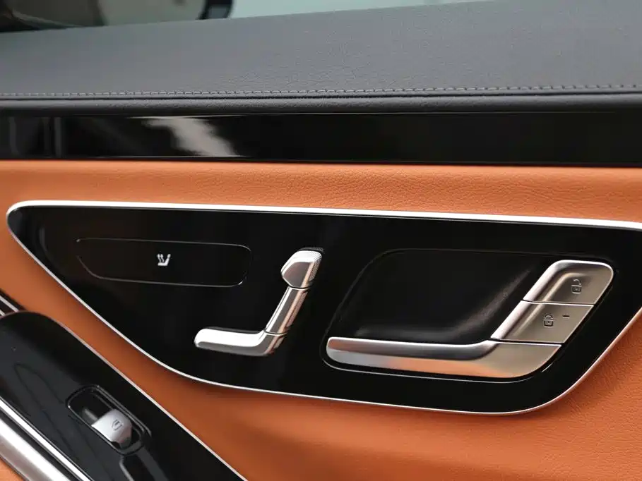 Mercedes-Benz S-Class — миниатюра 13