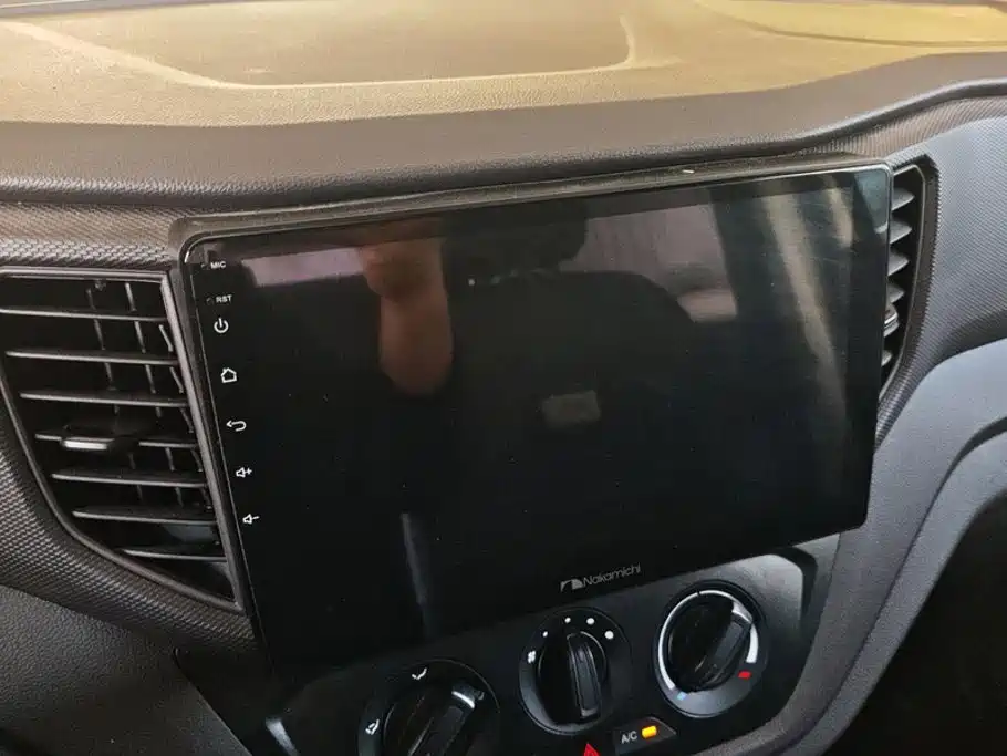 Wuling Hongguang V — миниатюра 13