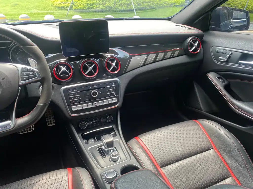 Mercedes-Benz GLA AMG Facelift AMG GLA 45 4MATIC, фото 12