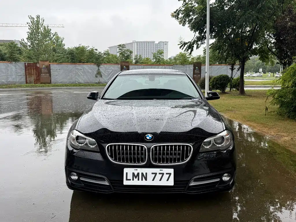 BMW 5 Series — миниатюра 2