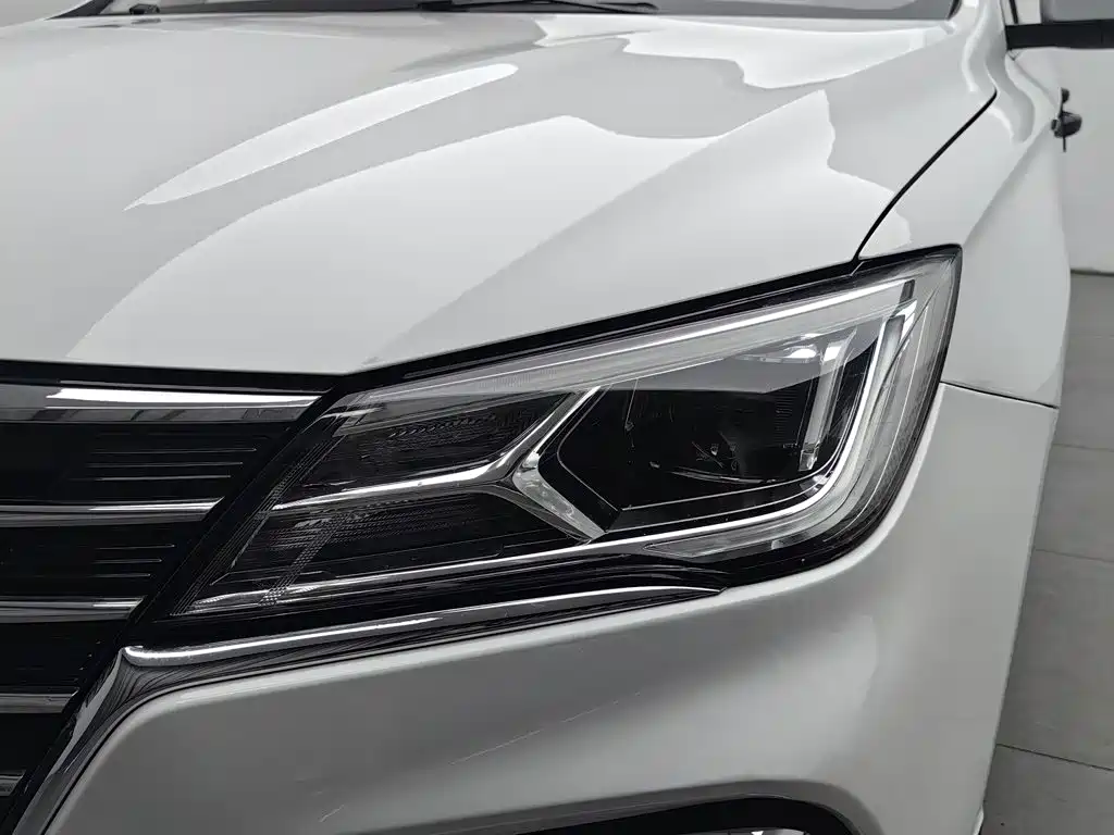 Roewe i5 — миниатюра 7