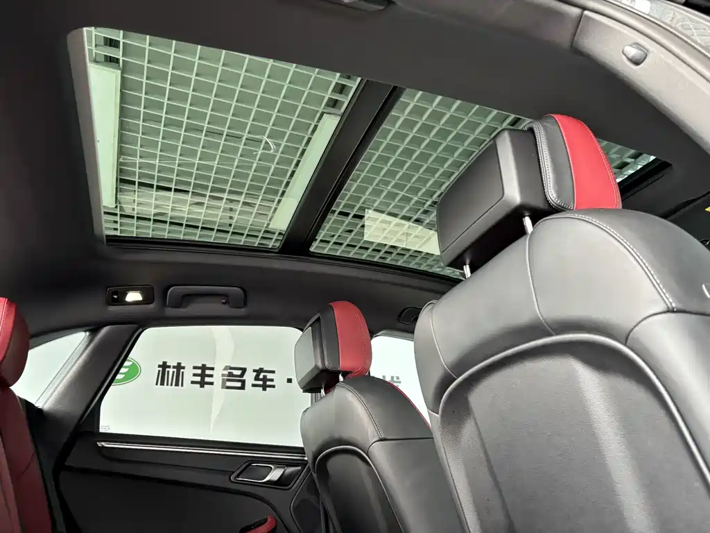 Porsche Macan — миниатюра 30